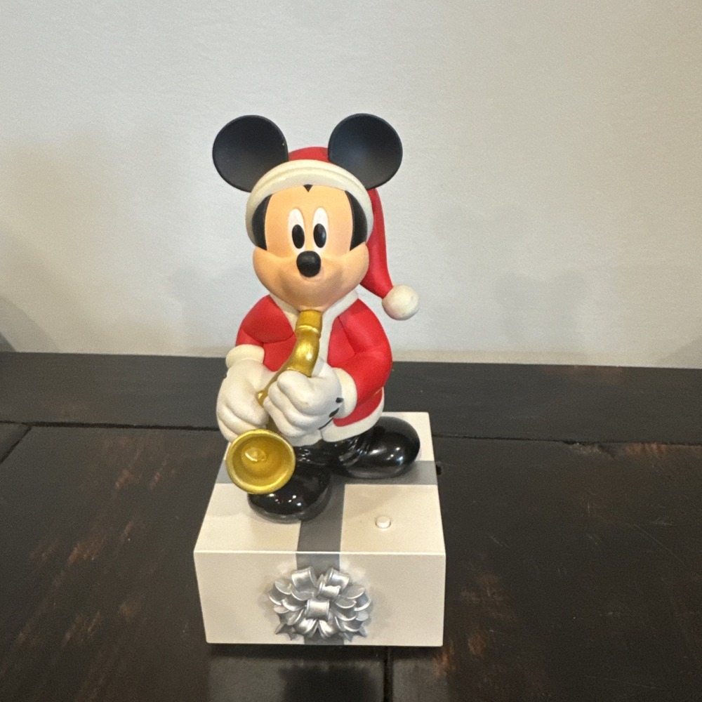 Hallmark 2013 Disney Wireless Band Mickey Mouse Sound and Motion used and tested